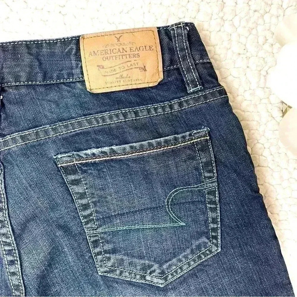 American Eagle Straight 77 Med Wash Lowrise Faded Whiskered 100% Cotton Size 6 - Picture 9 of 16